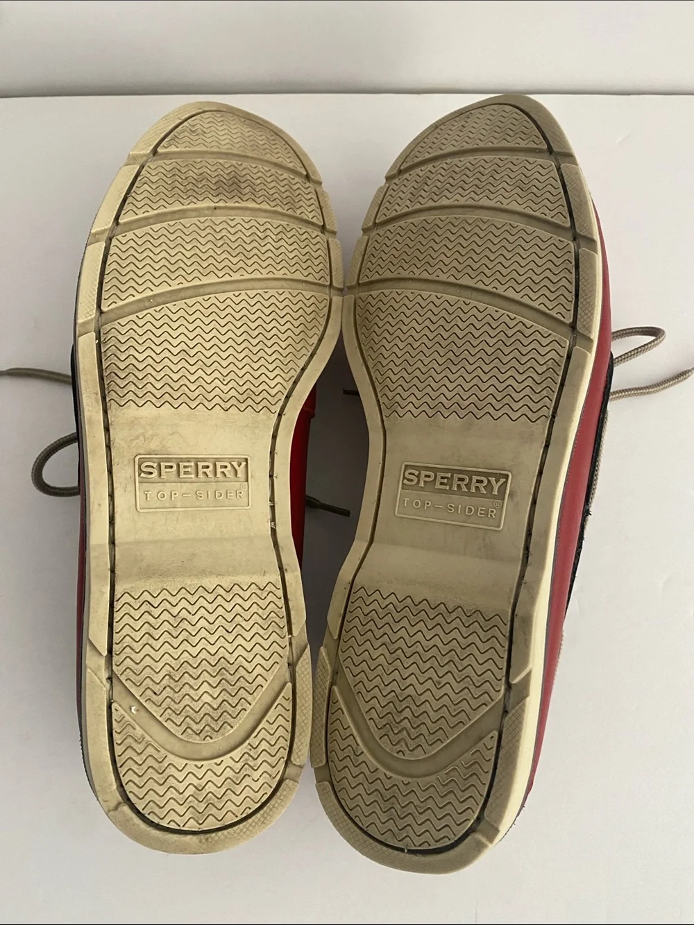 Sperry classic top